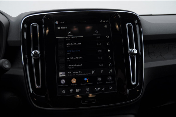 Volvo EX40 252PK Automaat Single Ext. Range Core Business / Driver Assist / Adaptieve cruise control / BLIS / Stoel - en stuurwielverwarming / Pakeersensoren met camera / Apple carplay /