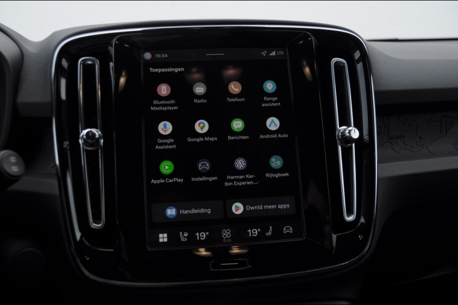 Volvo EX40 252PK Automaat Single Ext. Range Core Business / Driver Assist / Adaptieve cruise control / BLIS / Stoel - en stuurwielverwarming / Pakeersensoren met camera / Apple carplay /