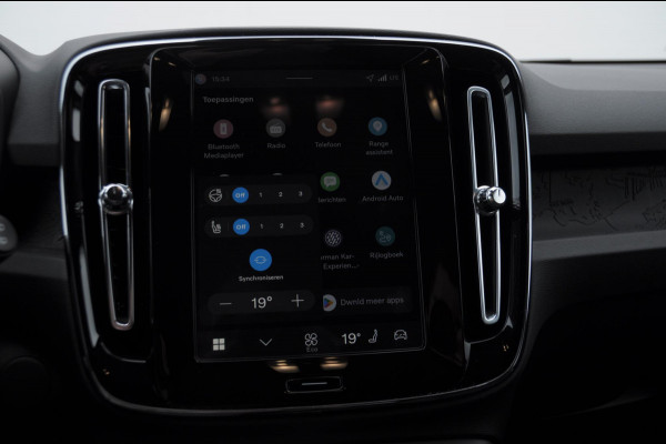 Volvo EX40 252PK Automaat Single Ext. Range Core Business / Driver Assist / Adaptieve cruise control / BLIS / Stoel - en stuurwielverwarming / Pakeersensoren met camera / Apple carplay /