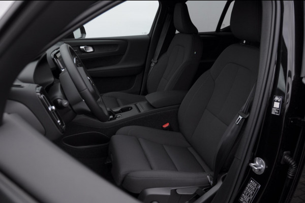 Volvo EX40 252PK Automaat Single Ext. Range Core Business / Driver Assist / Adaptieve cruise control / BLIS / Stoel - en stuurwielverwarming / Pakeersensoren met camera / Apple carplay /