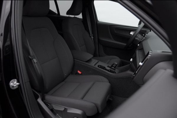 Volvo EX40 252PK Automaat Single Ext. Range Core Business / Driver Assist / Adaptieve cruise control / BLIS / Stoel - en stuurwielverwarming / Pakeersensoren met camera / Apple carplay /