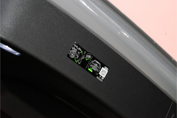 Audi Q8 60 TFSI E Quattro S-Edition Competition 490PK | Nardo | 3D B&O | Pano | VOL! 5 JAAR FABR. GARANTIE