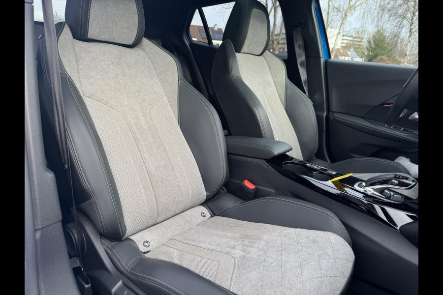 Peugeot e-2008 EV Allure 50 kWh 136pk Stoelverwarming