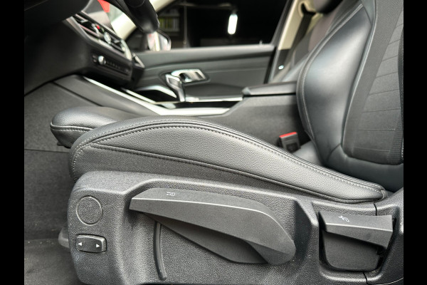 BMW 3-serie 330i High Executive Aut Leer Navi Carplay