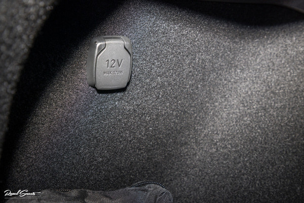 Volvo EX30 Cross Country Twin Motor Performance Ultra 69 kWh | Nieuw | Adaptieve cruise | Panorama dak | Harman Kardon | Memory | Blis |