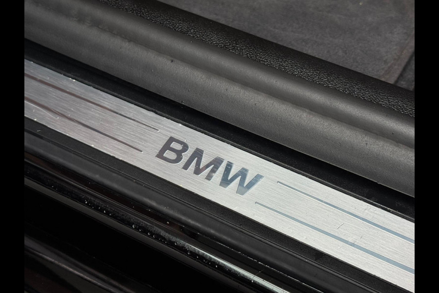BMW 5 Serie Touring 520e Business Edition Plus, lederen sportinterieur, elect bedienbare trekhaak, 1 e eigenaar, NL auto met nap