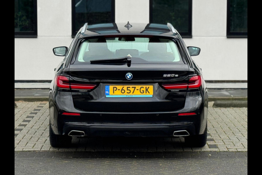 BMW 5 Serie Touring 520e Business Edition Plus, lederen sportinterieur, elect bedienbare trekhaak, 1 e eigenaar, NL auto met nap
