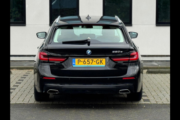 BMW 5 Serie Touring 520e Business Edition Plus, lederen sportinterieur, elect bedienbare trekhaak, 1 e eigenaar, NL auto met nap