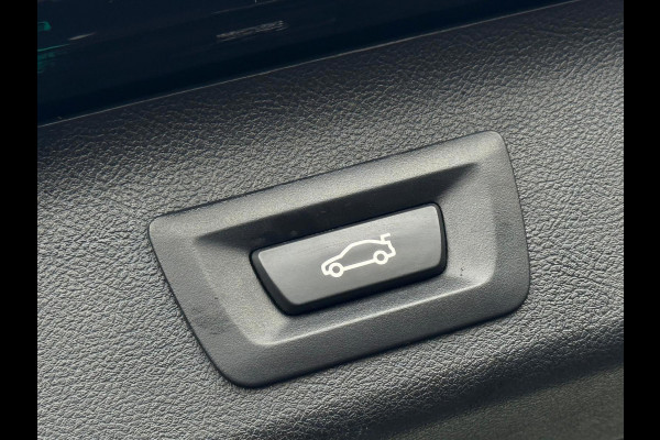 BMW 5 Serie Touring 520e Business Edition Plus, lederen sportinterieur, elect bedienbare trekhaak, 1 e eigenaar, NL auto met nap