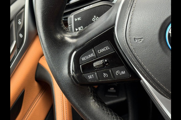 BMW 5 Serie Touring 520e Business Edition Plus, lederen sportinterieur, elect bedienbare trekhaak, 1 e eigenaar, NL auto met nap