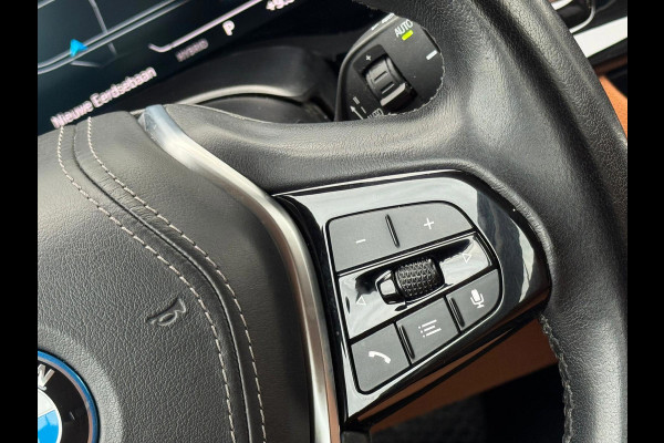 BMW 5 Serie Touring 520e Business Edition Plus, lederen sportinterieur, elect bedienbare trekhaak, 1 e eigenaar, NL auto met nap