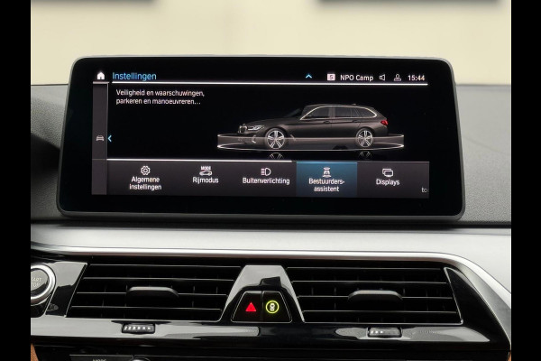 BMW 5 Serie Touring 520e Business Edition Plus, lederen sportinterieur, elect bedienbare trekhaak, 1 e eigenaar, NL auto met nap