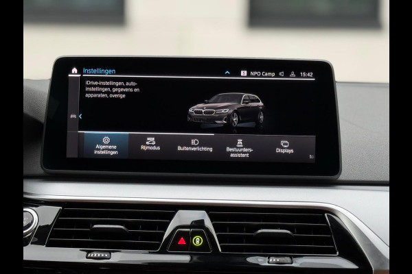 BMW 5 Serie Touring 520e Business Edition Plus, lederen sportinterieur, elect bedienbare trekhaak, 1 e eigenaar, NL auto met nap