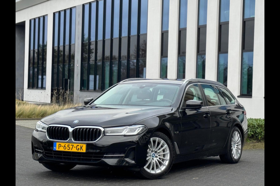 BMW 5 Serie Touring 520e Business Edition Plus, lederen sportinterieur, elect bedienbare trekhaak, 1 e eigenaar, NL auto met nap