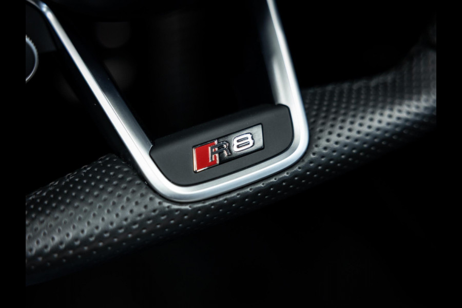 Audi R8 Spyder 5.2 FSI performance S tron. quat. Spyder Volledig Carbon | Audi R8 Performance Sportstoelen | fabrieksgarntie t/m 04-27