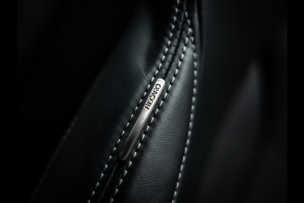 Audi R8 Spyder 5.2 FSI performance S tron. quat. Spyder Volledig Carbon | Audi R8 Performance Sportstoelen | fabrieksgarntie t/m 04-27