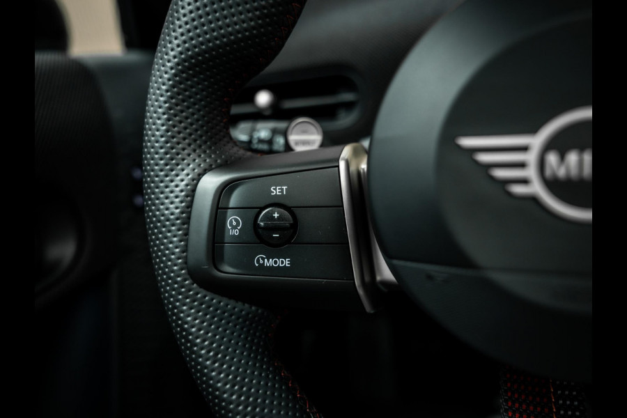 MINI Cooper C John Cooper Works M | Head-up | JCW | Stuurverwarming |Carplay | Stoelverwarming |