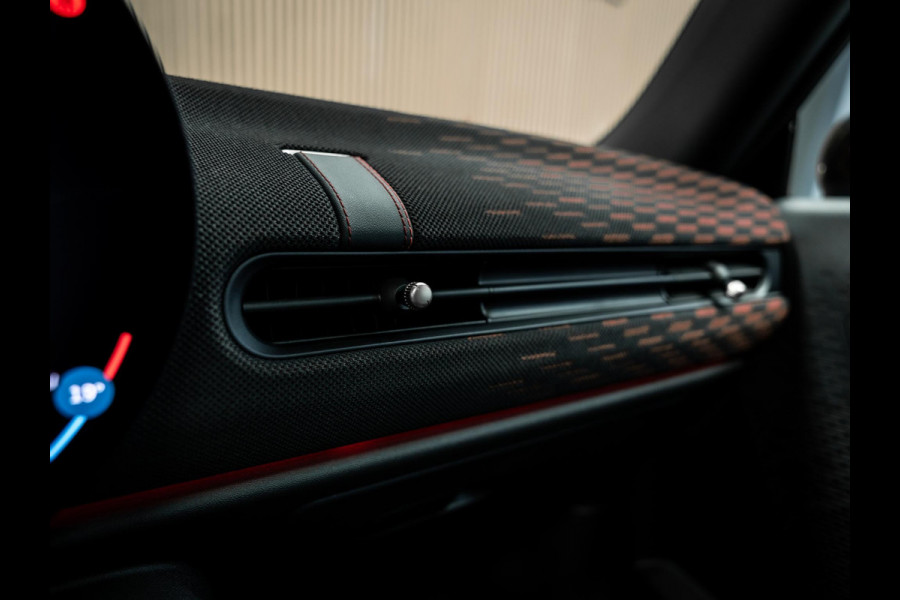 MINI Cooper C John Cooper Works M | Head-up | JCW | Stuurverwarming |Carplay | Stoelverwarming |