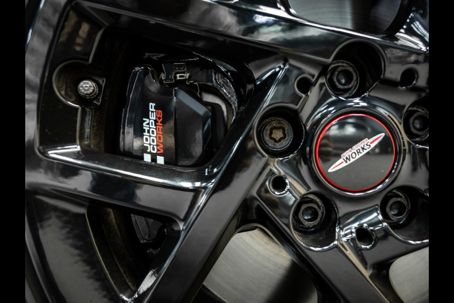 MINI Cooper C John Cooper Works M | Head-up | JCW | Stuurverwarming |Carplay | Stoelverwarming |
