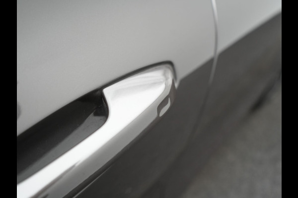 Volvo V60 T6 AWD Core Bright LONG RANGE Plug In Hybrid 350pk Dealer O.H. PHEV | Camera | Lederen Sportstoelen & Stuur Verwarmd | Google Assistent | Apple Carplay | Keyless | Achterbank Verwarmd | Navigatie | DAB | Virtual | 18"L.M |