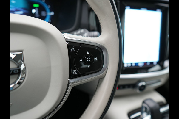 Volvo V60 T6 AWD Core Bright LONG RANGE Plug In Hybrid 350pk Dealer O.H. PHEV | Camera | Lederen Sportstoelen & Stuur Verwarmd | Google Assistent | Apple Carplay | Keyless | Achterbank Verwarmd | Navigatie | DAB | Virtual | 18"L.M |