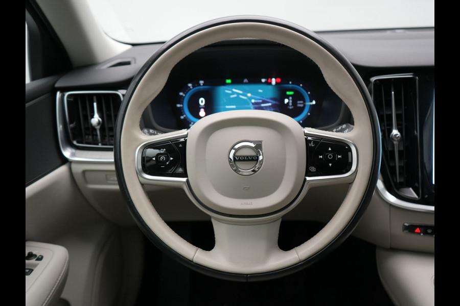 Volvo V60 T6 AWD Core Bright LONG RANGE Plug In Hybrid 350pk Dealer O.H. PHEV | Camera | Lederen Sportstoelen & Stuur Verwarmd | Google Assistent | Apple Carplay | Keyless | Achterbank Verwarmd | Navigatie | DAB | Virtual | 18"L.M |