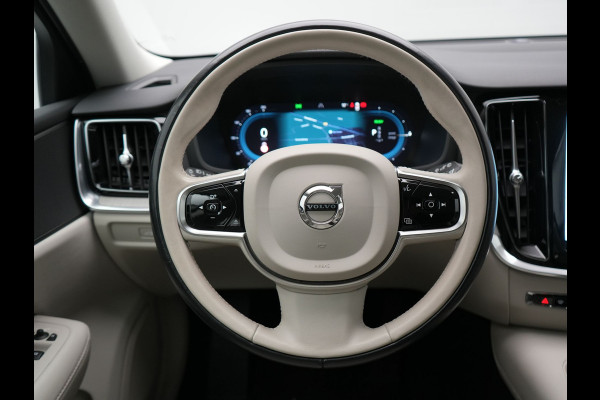 Volvo V60 T6 AWD Core Bright LONG RANGE Plug In Hybrid 350pk Dealer O.H. PHEV | Camera | Lederen Sportstoelen & Stuur Verwarmd | Google Assistent | Apple Carplay | Keyless | Achterbank Verwarmd | Navigatie | DAB | Virtual | 18"L.M |