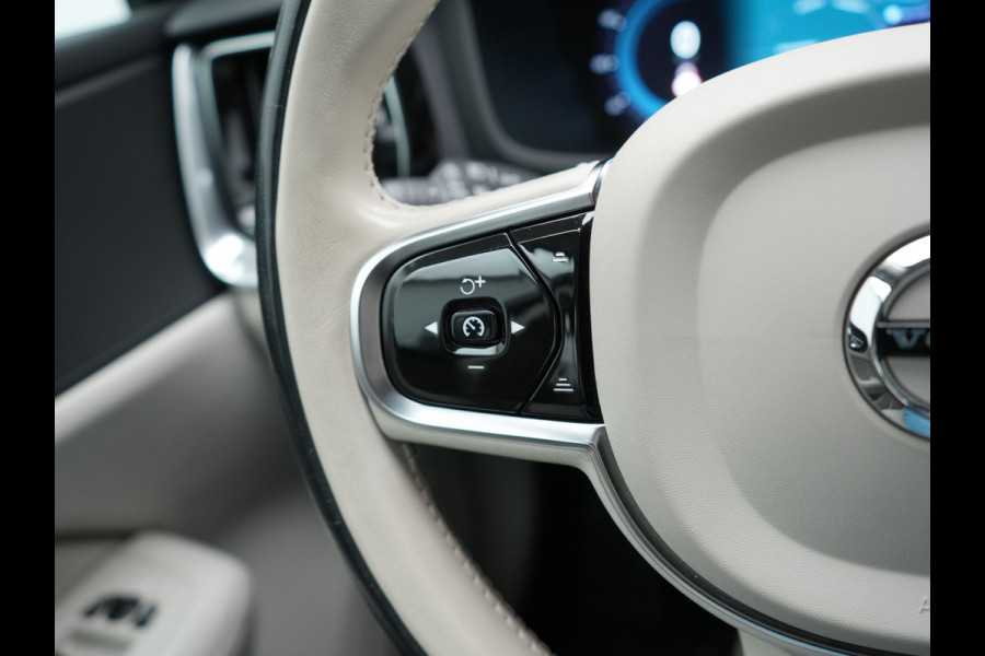 Volvo V60 T6 AWD Core Bright LONG RANGE Plug In Hybrid 350pk Dealer O.H. PHEV | Camera | Lederen Sportstoelen & Stuur Verwarmd | Google Assistent | Apple Carplay | Keyless | Achterbank Verwarmd | Navigatie | DAB | Virtual | 18"L.M |
