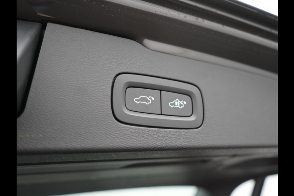 Volvo V60 T6 AWD Core Bright LONG RANGE Plug In Hybrid 350pk Dealer O.H. PHEV | Camera | Lederen Sportstoelen & Stuur Verwarmd | Google Assistent | Apple Carplay | Keyless | Achterbank Verwarmd | Navigatie | DAB | Virtual | 18"L.M |