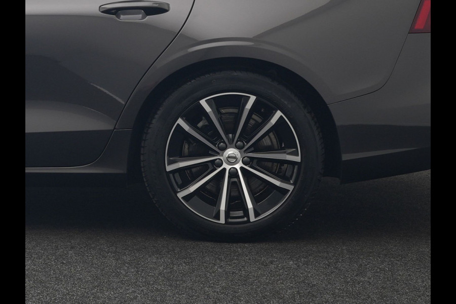 Volvo V60 T6 AWD Core Bright LONG RANGE Plug In Hybrid 350pk Dealer O.H. PHEV | Camera | Lederen Sportstoelen & Stuur Verwarmd | Google Assistent | Apple Carplay | Keyless | Achterbank Verwarmd | Navigatie | DAB | Virtual | 18"L.M |
