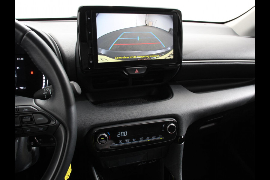 Toyota Yaris 1.5 Hybrid Dynamic Automaat | Climate control | Cruise control adaptieve | LED | Achteruitrijcamera | Lane assist | Apple Carplay/ Android Auto | Camera