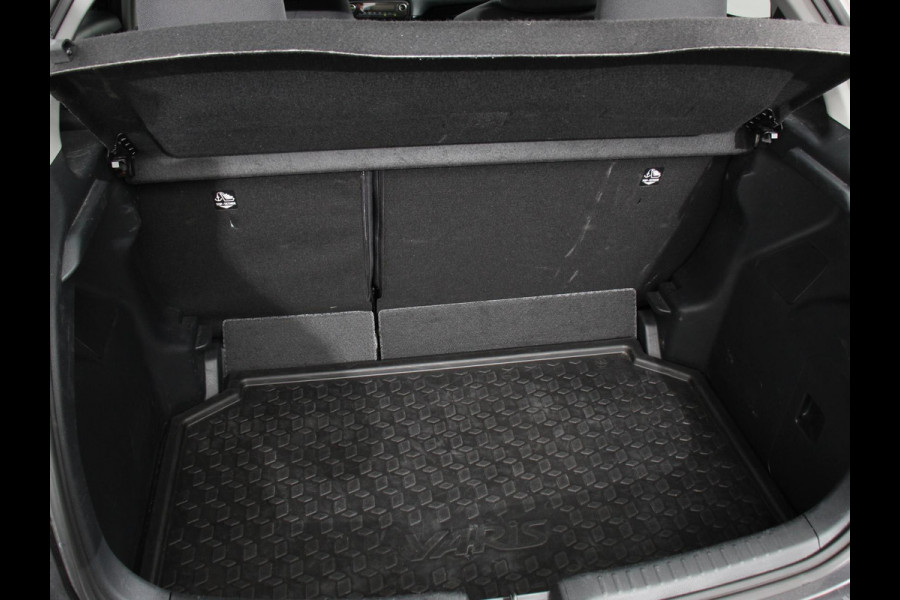 Toyota Yaris 1.5 Hybrid Dynamic Automaat | Climate control | Cruise control adaptieve | LED | Achteruitrijcamera | Lane assist | Apple Carplay/ Android Auto | Camera