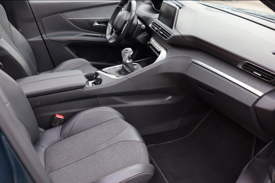 Peugeot 5008 1.2 PT GT-Line 7-persoons org.NL schuifdak trekhaak el.klep camera