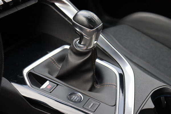 Peugeot 5008 1.2 PT GT-Line 7-persoons org.NL schuifdak trekhaak el.klep camera