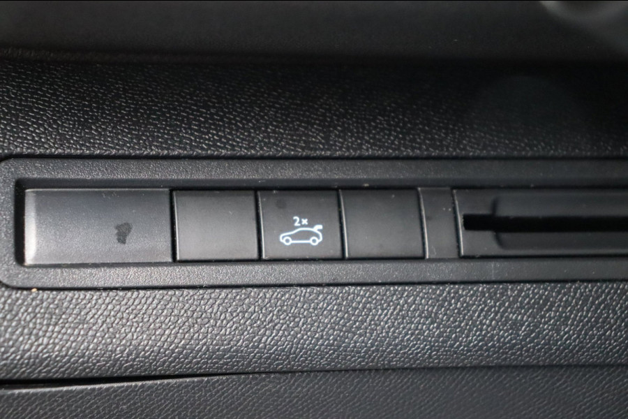 Peugeot 5008 1.2 PT GT-Line 7-persoons org.NL schuifdak trekhaak el.klep camera