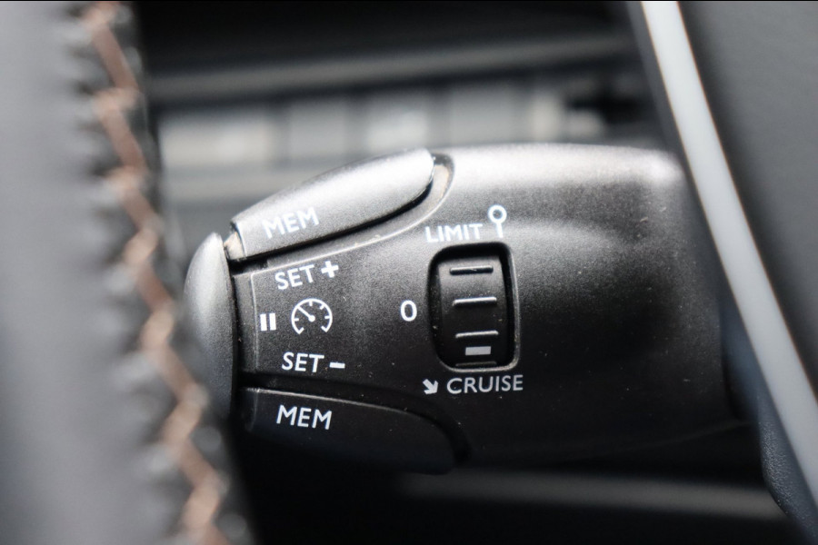 Peugeot 5008 1.2 PT GT-Line 7-persoons org.NL schuifdak trekhaak el.klep camera