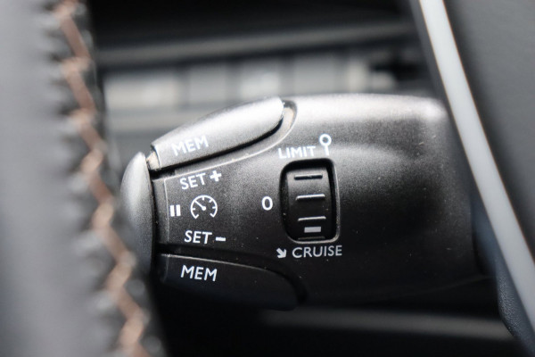 Peugeot 5008 1.2 PT GT-Line 7-persoons org.NL schuifdak trekhaak el.klep camera