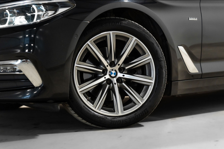 BMW 5 Serie Touring 520i High Executive NAP PDC Leder Dealer OH