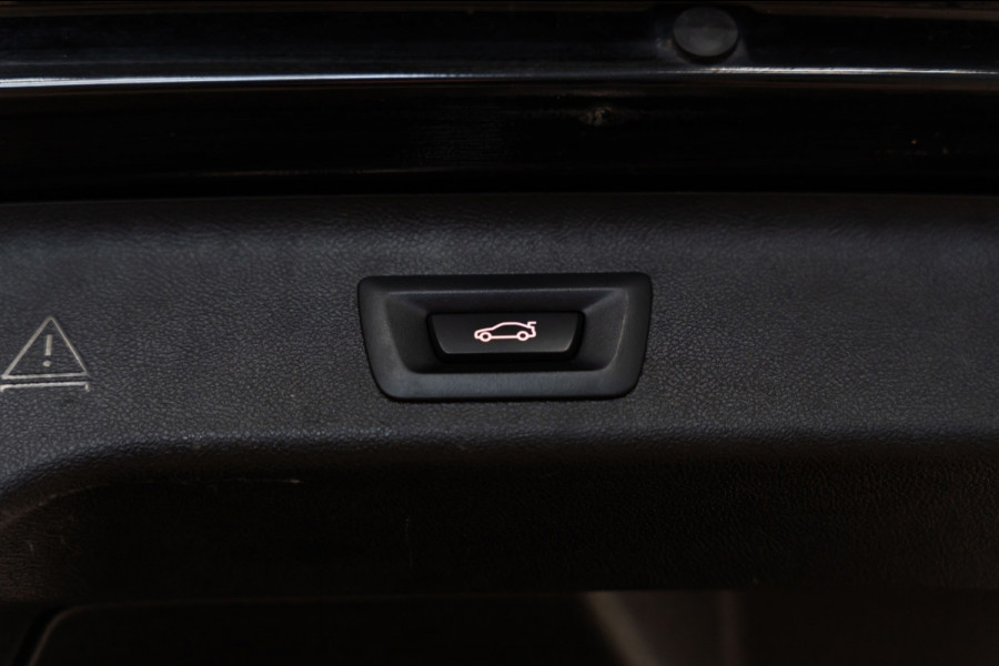 BMW 5 Serie Touring 520i High Executive NAP PDC Leder Dealer OH