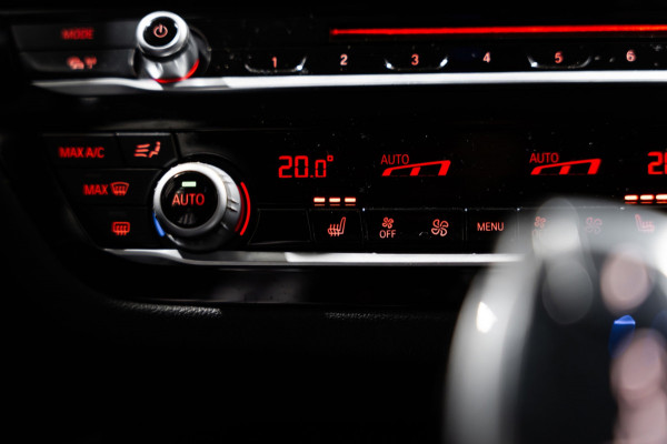 BMW 5 Serie Touring 520i High Executive NAP PDC Leder Dealer OH