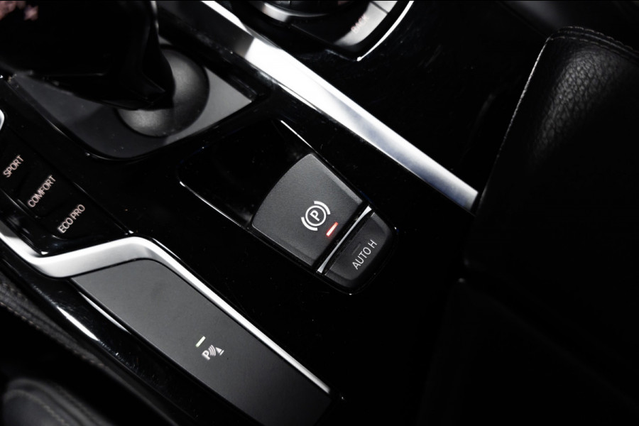 BMW 5 Serie Touring 520i High Executive NAP PDC Leder Dealer OH