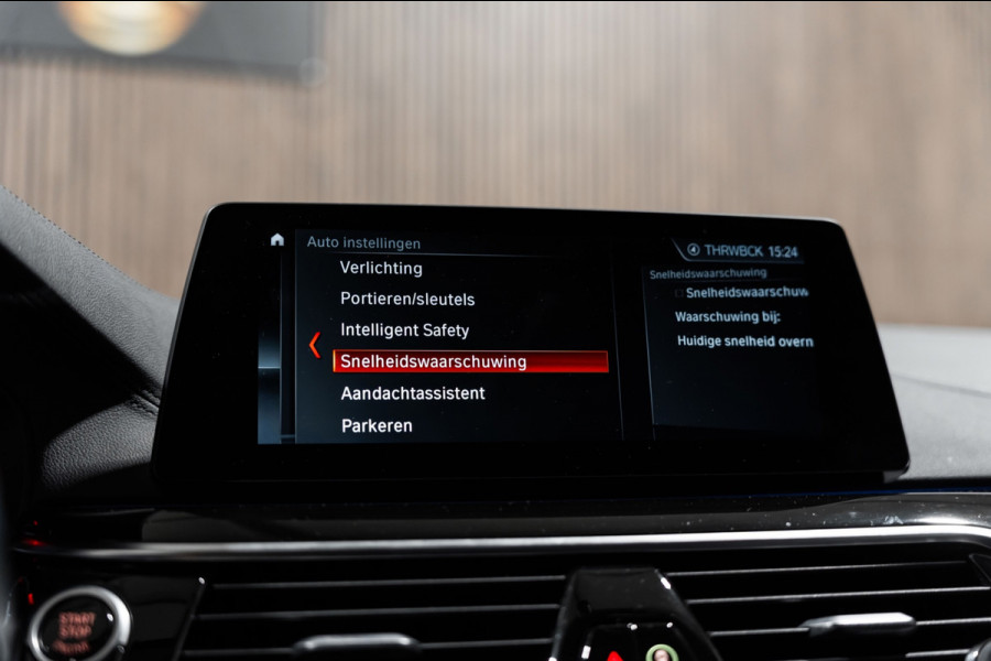 BMW 5 Serie Touring 520i High Executive NAP PDC Leder Dealer OH