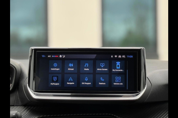 Peugeot 208 1.2 PureTech 100 Style, parkeersensoren, navigatie, multimedia, led verlichting