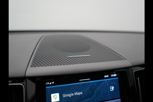 Volvo XC60 T6 AWD Ultimate Dark LONG RANGE Plug In Hybrid 350pk Dealer O.H. PHEV | Trekhaak Af Fabriek | Panodak | Adaptive Cruise | 360 Camera | Harman / Kardon | Lederen Sportstoelen Memory & Verwarmd | Google Assistent | Apple Carplay | Keyless | Stuur Verwarmd |