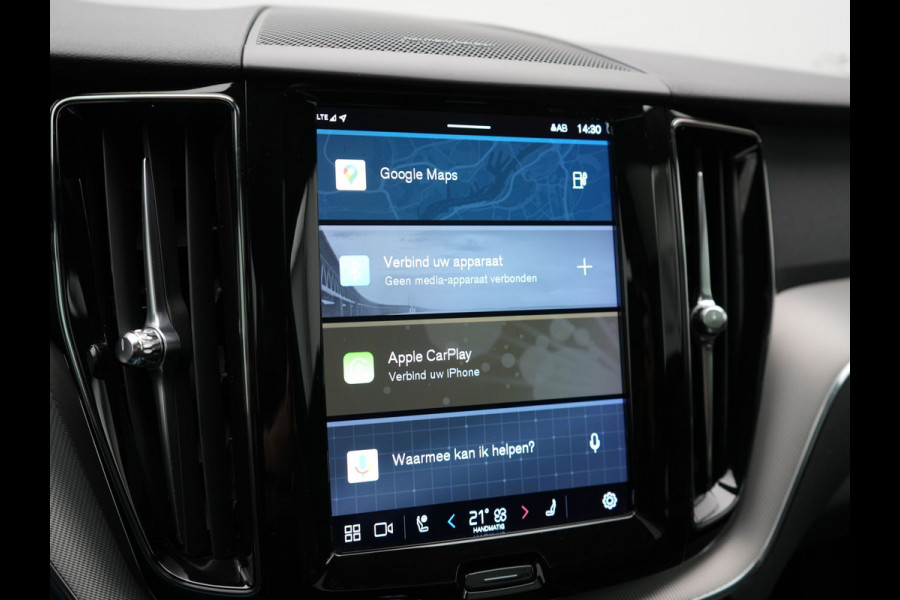 Volvo XC60 T6 AWD Ultimate Dark LONG RANGE Plug In Hybrid 350pk Dealer O.H. PHEV | Trekhaak Af Fabriek | Panodak | Adaptive Cruise | 360 Camera | Harman / Kardon | Lederen Sportstoelen Memory & Verwarmd | Google Assistent | Apple Carplay | Keyless | Stuur Verwarmd |