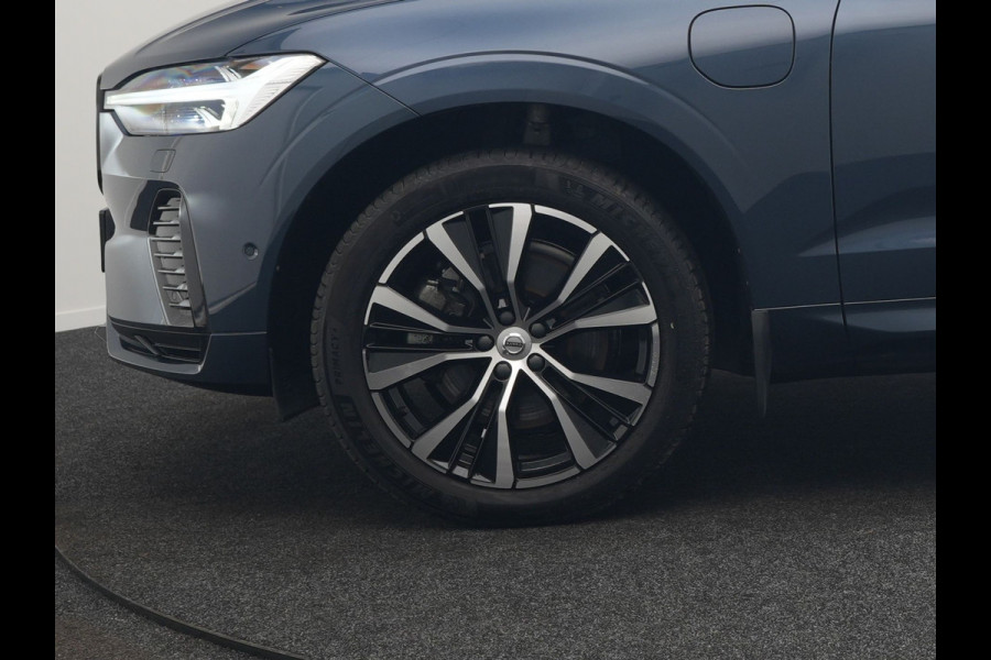 Volvo XC60 T6 AWD Ultimate Dark LONG RANGE Plug In Hybrid 350pk Dealer O.H. PHEV | Trekhaak Af Fabriek | Panodak | Adaptive Cruise | 360 Camera | Harman / Kardon | Lederen Sportstoelen Memory & Verwarmd | Google Assistent | Apple Carplay | Keyless | Stuur Verwarmd |
