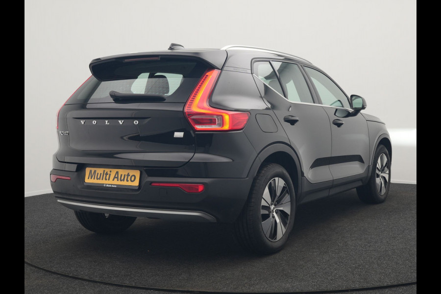 Volvo XC40 T4 Plus Bright Plug In Hybrid 211pk Dealer O.H. PHEV | Trekhaak Af Fabriek | Camera | Harman / Kardon | Sportstoelen Memory & Verwarmd | Keyless | Stuur Verwarmd | Apple Carplay | Virtual | Navigatie | DAB |
