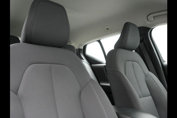 Volvo XC40 T4 Plus Bright Plug In Hybrid 211pk Dealer O.H. PHEV | Trekhaak Af Fabriek | Camera | Harman / Kardon | Sportstoelen Memory & Verwarmd | Keyless | Stuur Verwarmd | Apple Carplay | Virtual | Navigatie | DAB |