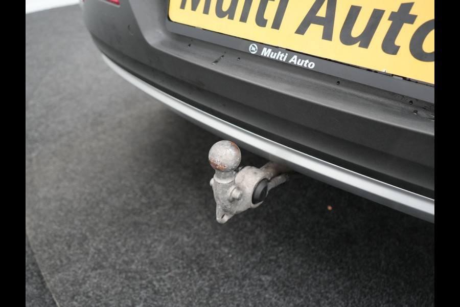 Volvo XC40 T4 Plus Bright Plug In Hybrid 211pk Dealer O.H. PHEV | Trekhaak Af Fabriek | Camera | Harman / Kardon | Sportstoelen Memory & Verwarmd | Keyless | Stuur Verwarmd | Apple Carplay | Virtual | Navigatie | DAB |