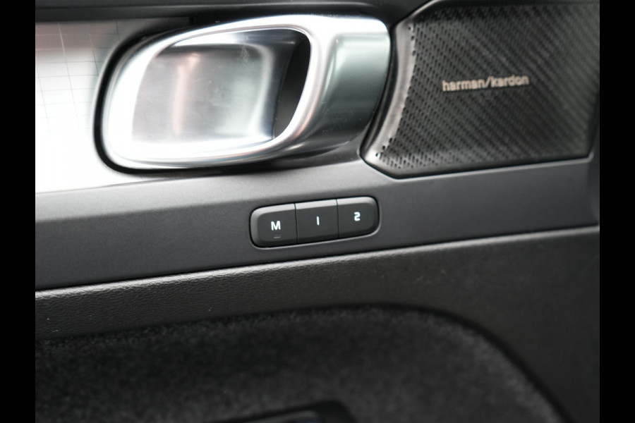 Volvo XC40 T4 Plus Bright Plug In Hybrid 211pk Dealer O.H. PHEV | Trekhaak Af Fabriek | Camera | Harman / Kardon | Sportstoelen Memory & Verwarmd | Keyless | Stuur Verwarmd | Apple Carplay | Virtual | Navigatie | DAB |